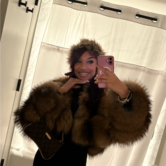 Women's Brown Fur Jacket - Picture 4 of 7